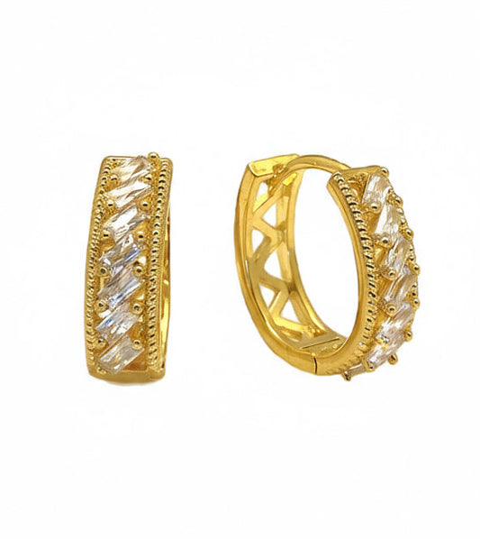 Brinco Argola Click com Cristais Banhada em Ouro 18K image 0