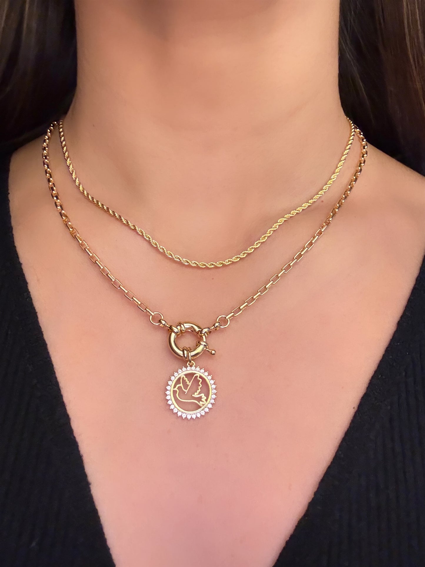 Colar Elos Fecho Boia com Medalha Espírito Santo Banhado em Ouro 18k - 45cm