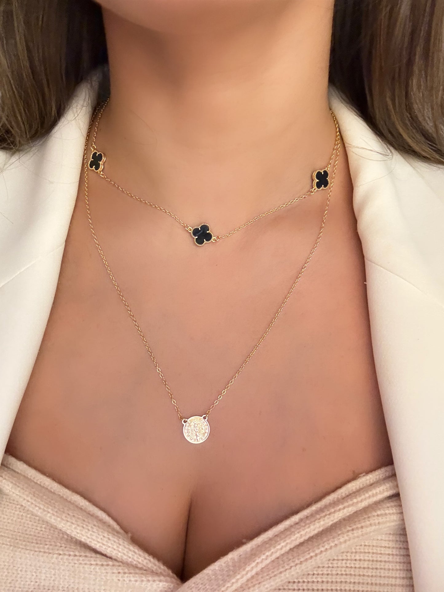 Colar Choker Trevo Banhado em Ouro 18k - 40cm + extensor