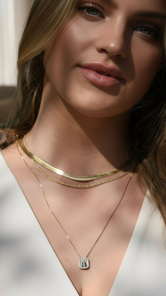 Escapulário Nossa Senhora Aparecida Banhado em Ouro 18K image 1