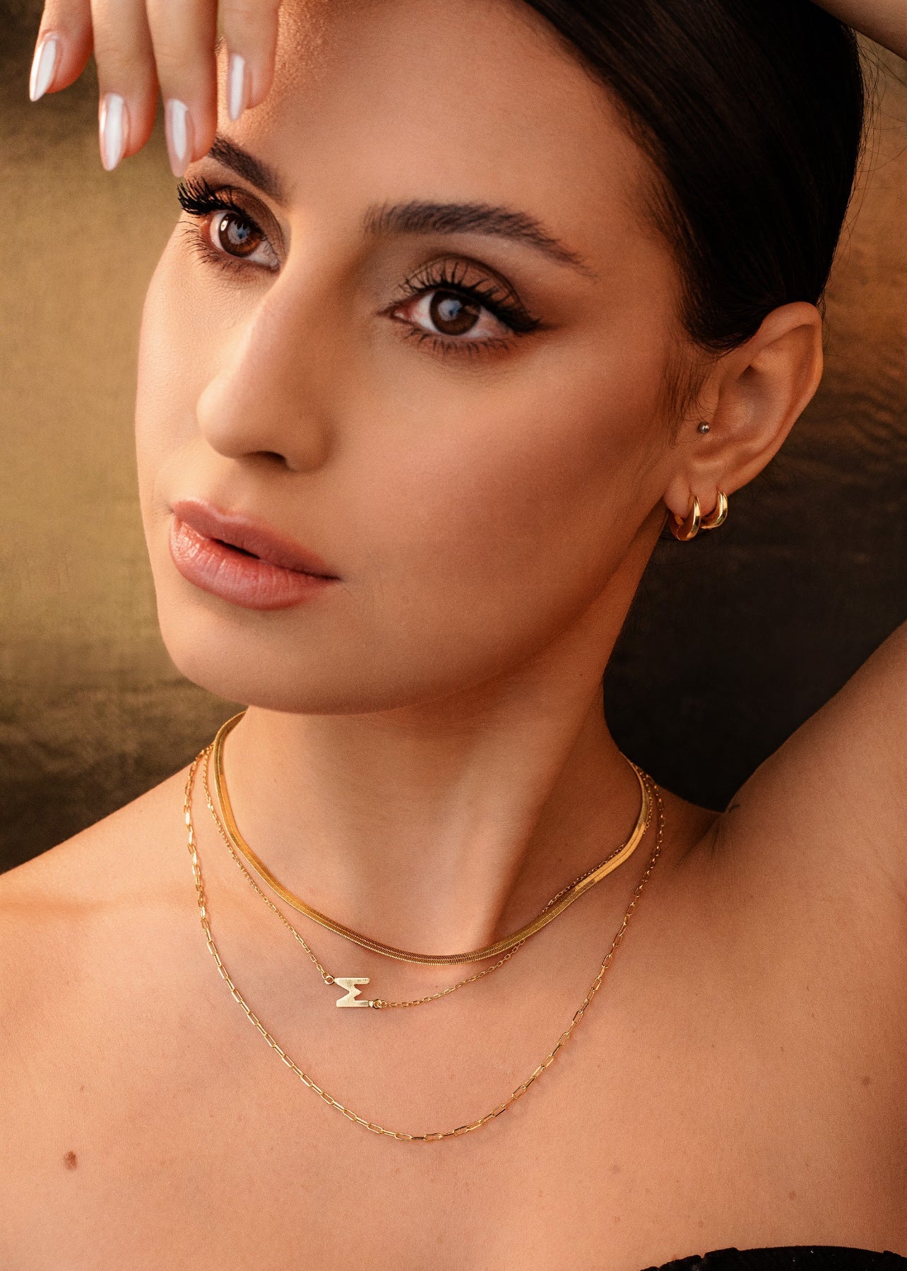 COLAR PERSONALIZADO COM INICIAL DELICATE