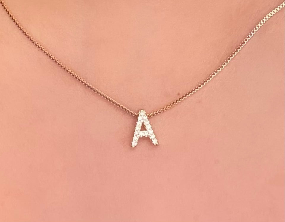 Colar Choker com Inicial, Banhado em Ouro 18K - 40cm + extensor